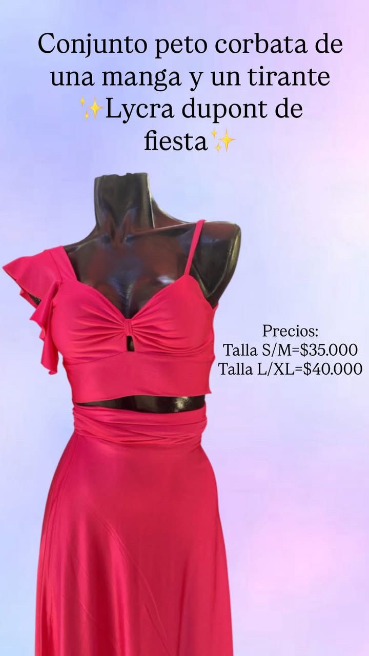 Conjunto peto corbata de una manga y un tirante